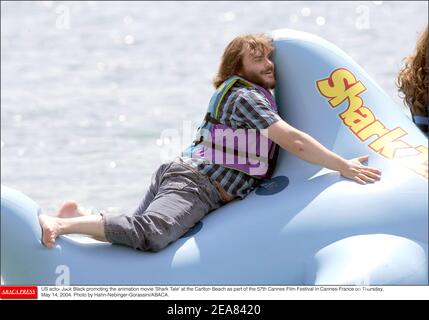 L'acteur AMÉRICAIN Jack Black fait la promotion du film d'animation « Shark Tale » au Carlton Beach dans le cadre du 57e Festival de Cannes à Cannes le jeudi 14 mai 2004. Photo de Hahn-Nebinger-Gorassini/ABACA. Banque D'Images