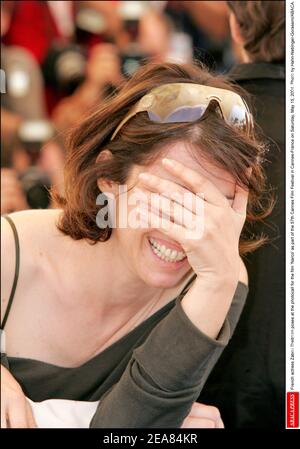 L'actrice française Zabou Breitman pose au photocall pour le film 'Narco' dans le cadre du 57e Festival de Cannes le samedi 15 mai 2004. Photo de Hahn-Nebinger-Gorassini/ABACA. Banque D'Images