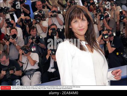 L'actrice française Sophie Marceau pose au photocall pour le film de Laure Duthilleul « A ce soir » dans le cadre du 57e Festival de Cannes le samedi 15 mai 2004. Photo de Hahn-Nebinger-Gorassini/ABACA. Banque D'Images