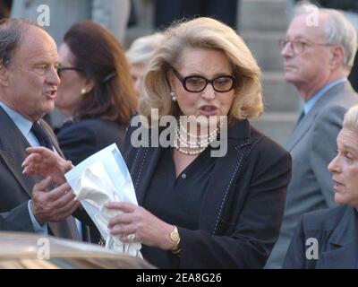 Princesse allemande Ira de Furstenberg photographiée après une célébration funéraire pour la mort de son frère Egon de Furstenberg à l'église Saint-Roch à Paris-France le 29 juin 2004. Egon meurt à Rome le 11 juin. Photo de Bruno Klein/ABACA. Banque D'Images