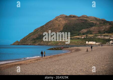 Crépuscule sur la plage de Bray dans le comté de Wicklow, Irlande. Banque D'Images