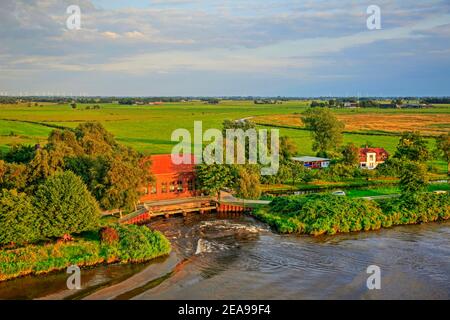 Süder Sprantdamm sur le canal de Kiel, Schleswig-Holstein, Allemagne Banque D'Images