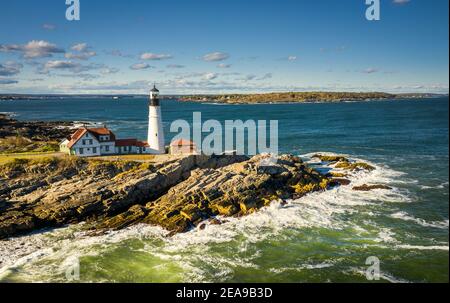 Vue aérienne de l'historique Portland Head Light à Cape Elizabeth, Maine Banque D'Images