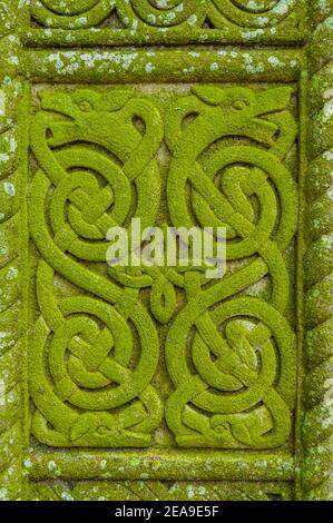 Détails. Motifs géométriques sur les panneaux de croix celtiques. Site monastique de Monasterboice. Drogheda, Comté de Louth, Irlande, Europe Banque D'Images