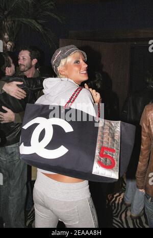 EXCLUSIF. L'ancienne Miss France Elodie Gossuin assiste à la première française de 'Just like Heaven' (titre français 'et si c'etait vrai') au restaurant Planet Hollywood à Paris, en France, le 14 novembre 2005. Photo de Benoit Pinguet/ABACAPRESS.COM Banque D'Images