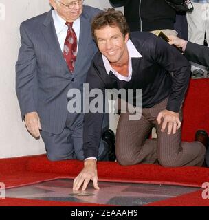 L'acteur Dennis Quaid est honoré de la 2295ème étoile sur le Hollywood Walk of Fame en face de l'hôtel Roosevelt. Los Angeles, le 16 novembre 2005. Photo de Lionel Hahn/ABACAPRESS.COM Banque D'Images