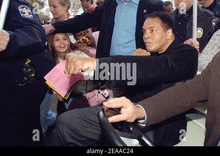 Muhammad Ali participe au dévouement officiel et à la célébration communautaire du Centre Ali à Louisville, Kentucky, le 20 2005 novembre. Photo par Olivier Douliery/ABACAPRESS.COM Banque D'Images