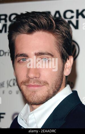 Jake Gyllenhaal, membre du casting, assiste à la première du film du réalisateur chinois Ang Lee, 'Brokeback Mountain', au Mann National Theatre de Westwood, Los Angeles, CA, USA, le 29 novembre 2005. Photo de Lionel Hahn/ABACAPRESS.COM. Banque D'Images