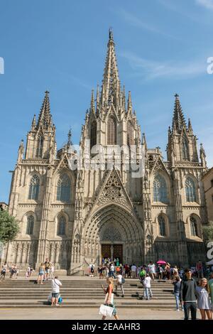 Cathédrale de Barcelone, 14ème C gothique avec façade néo-gothique du 19ème C, Barcelone, Espagne Banque D'Images