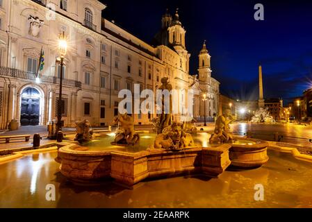 Fontana del Moro sur la piazza Navona à Rome, Italie Banque D'Images