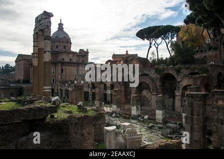 Site archéologique romain de Foro Romano à Rome Banque D'Images