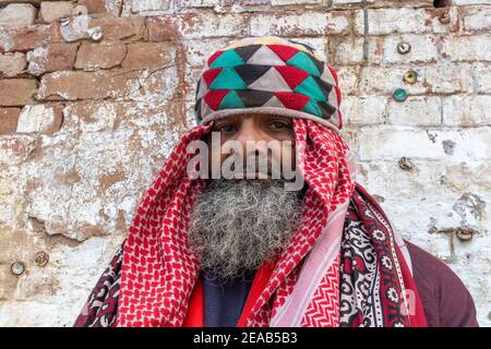 Sufi Homme au Sanctuaire de Baba Bulleh Shah, Kasur, Punjab, Pakistan Banque D'Images