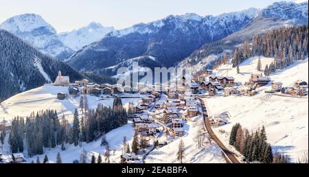 Colle Santa Lucia en hiver Europe, Italie, Vénétie, province de Belluno, Colle Santa Lucia Banque D'Images