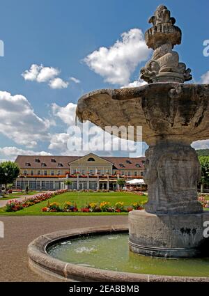 Kurpark, fontaine, Kurhaus, Bad Dürkheim, Rhénanie-Palatinat, Allemagne Banque D'Images