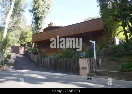 Beverly Hills, Californie, États-Unis 8 février 2021 UNE vue générale de l'atmosphère de l'ancienne maison/maison de la chanteuse Natalie Cole, acteur Barry Bostwik et actrice Lisa Hartman au 2770 Hutton Drive le 8 février 2021 à Beverly Hills, Californie, États-Unis. Photo par Barry King/Alay stock photo Banque D'Images