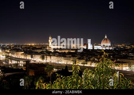 Mer de lumières de Piazzale Michelangelo, Florence Banque D'Images