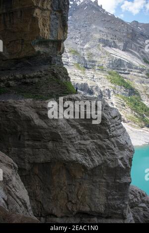 Oeschinensee avec une vue profonde, Suisse Banque D'Images