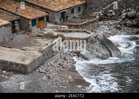 Maison de pêcheur sur la côte de pierre, Majorque Banque D'Images