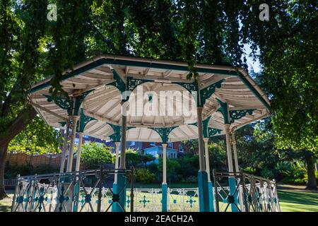 Angleterre, Surrey, Guildford, Castle Grounds, Victorian Bandstand Banque D'Images