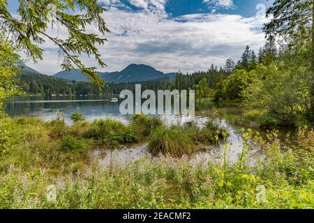 Plaisanciers sur le lac, Hintersee, Ramsau, Schwarzeck, Berchtesgaden, Alpes de Berchtesgaden, Parc national de Berchtesgaden, Berchtesgadener Land, haute-Bavière, Bavière, Allemagne, Europe Banque D'Images