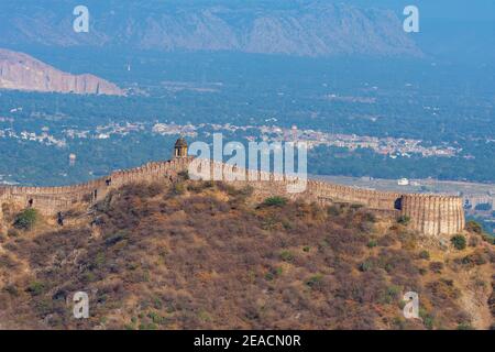 Vue sur la ville de Jaipur depuis le fort qui a été utilisé par les rois pour observer les activités en ville Banque D'Images