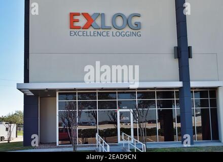 Houston, Texas États-Unis 02-07-2021: Extérieur de l'immeuble de bureaux EXLOG à Houston, Texas. Société mondiale de services pour champs pétrolifères établie en 2015. Banque D'Images