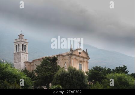 Eglise St Stefano à Malcesine, Lac de Garde, Italie. Banque D'Images