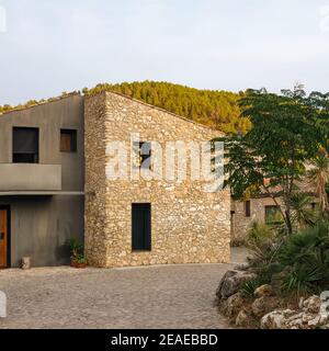 Matériaux et techniques architecturaux traditionnels utilisés dans ce catalan moderne propriété Banque D'Images