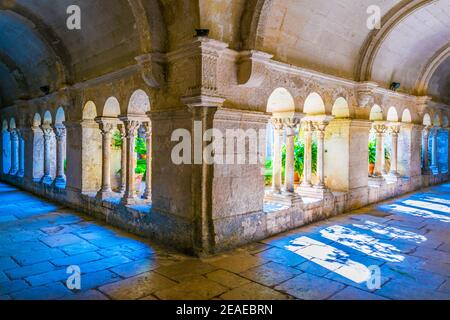 Couloir intérieur au monastère saint paul de mausole France Banque D'Images