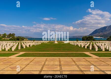 Cimetière de guerre au bord de la mer et la Canée sur l'île de Crète, Grèce Banque D'Images