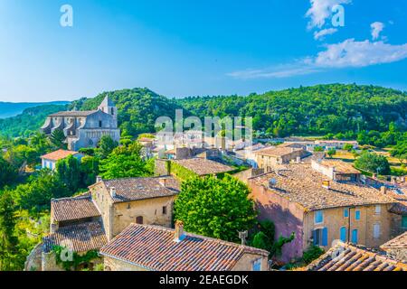 Vue sur le village de Saignon en France Banque D'Images