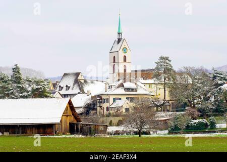 Vue pittoresque du village de Riehen en tenue d'hiver, canton de Bâle-ville, Suisse. Banque D'Images