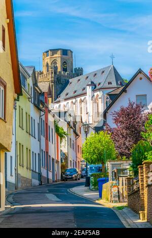 Paysage urbain avec église Saint Martin à Oberwesel, Allemagne Banque D'Images