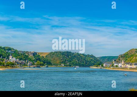 Rivière Rhein entre Saint Goar et Saint Goarshausen en Allemagne Banque D'Images