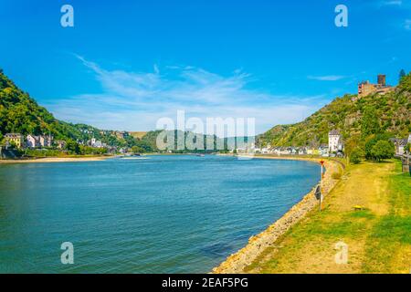 Rivière Rhein entre Saint Goar et Saint Goarshausen en Allemagne Banque D'Images