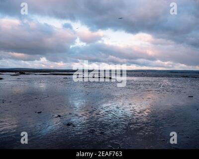 En hiver, vue en soirée sur la région de Skern de Northam Burrows, près d'Appledore, North Devon. Banque D'Images