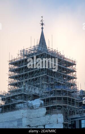 Le développement des maisons de Quartermile de l'ancien hôpital infirmerie d'Édimbourg Est vu depuis les Meadows par une journée d'hiver Banque D'Images