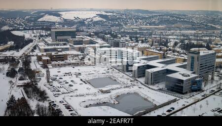 Panorama de Prague dans la neige - bâtiments de la télévision tchèque, à Prague, République tchèque, 08 février 2021. (Photo CTK/Martin Macak Gregor) Banque D'Images