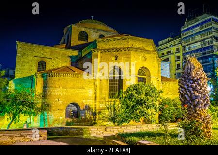 Vue nocturne de l'église Sainte-Sophie à Thessalonique, Grèce Banque D'Images