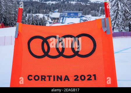 Cortina d'Ampezzo, Italie 09 février 2021. Une vue générale pendant les Championnats du monde de ski alpin FIS Super G féminin - course annulée - le 9 février 2021 à Cortina d'Ampezzo Italie. Credit: MAURO DALLA POZZA/Alamy Live News Banque D'Images