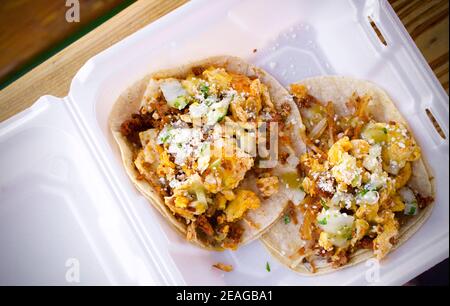 Petit déjeuner Tacos à Key West, Floride, FL USA. Le point le plus méridional dans la zone continentale des États-Unis. Destination de vacances sur l'île pour un tourisme détendu. Banque D'Images