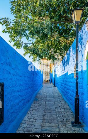 Vue sur une rue étroite à Tssfat/Safed, Israël Banque D'Images