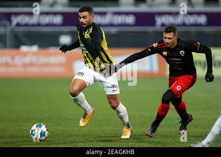 09-02-2021: Voetbal: Excelsior v vitesse: Rotterdam ROTTERDAM, PAYS-BAS - FÉVRIER 9: Oussama Tannane de vitesse, Luigi Bruins d'Excelsior pendant Banque D'Images