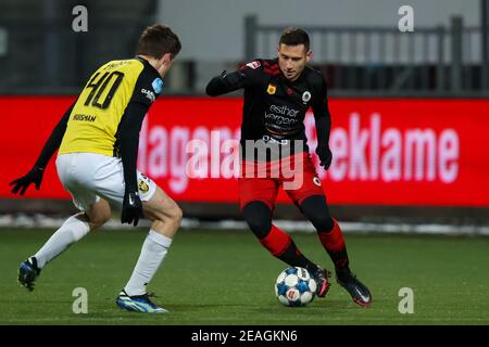 09-02-2021: Voetbal: Excelsior v vitesse: Rotterdam ROTTERDAM, PAYS-BAS - FÉVRIER 9: Daan Huisman de vitesse, Luigi Bruins d'Excelsior pendant le Banque D'Images