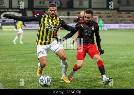 09-02-2021: Voetbal: Excelsior v vitesse: Rotterdam ROTTERDAM, PAYS-BAS - FÉVRIER 9: Oussama Tannane de vitesse, Brandon Ormonde Ottewill d'Excel Banque D'Images