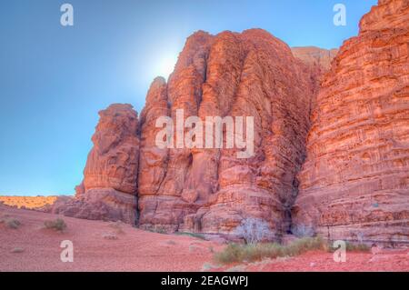 Khazali siq dans le désert de Wadi Rum en jordanie Banque D'Images