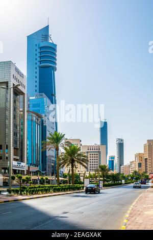 Circulation sur la rue Ahmad al Jaber au Koweït Banque D'Images