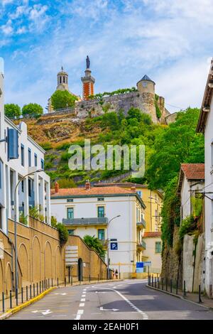 Vue sur la rue de la chapelle notre-Dame de la Salette à Vienne, France Banque D'Images