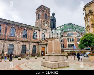 Statue de Richard Cobden sur la place Saint-Anns, au centre-ville de Manchester Banque D'Images