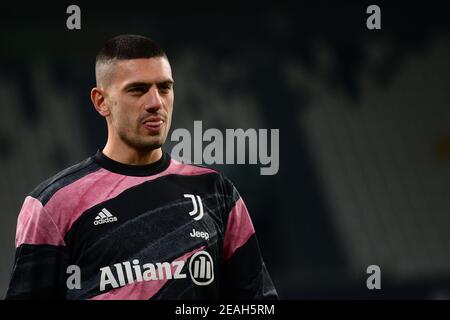 Turin, Italie. 09e février 2021. Merih Demiral de Juventus FC pendant le match de football de Coppa Italia entre Juventus et FC Internazionale. Les stades sportifs autour de l'Italie restent soumis à des restrictions strictes en raison de la pandémie du coronavirus, car les lois de distanciation sociale du gouvernement interdisent aux fans à l'intérieur des lieux, ce qui entraîne le jeu derrière des portes fermées. La comparaison s'est terminée dans un tirage 0-0. (Photo par Alberto Gandolfo/Pacific Press) crédit: Pacific Press Media production Corp./Alay Live News Banque D'Images